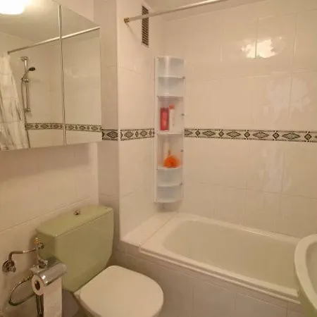 Sleeps 4 Air Con T792157
