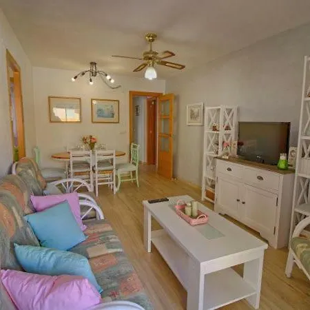 Sleeps 4 Air Con T792157